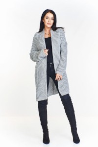 Długi sweter o grubym splocie