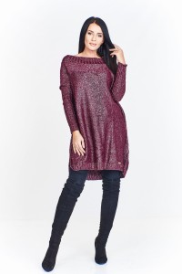 Długi sweter z krótszym przodem i dekoltem wykrojonym w a'la łódkę (U)