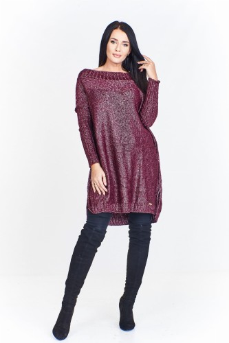 Długi sweter z krótszym przodem i dekoltem wykrojonym w a'la łódkę (U)