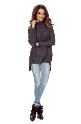 Sweter z wysokim golfem oraz wydłużonym tyłem  (U)