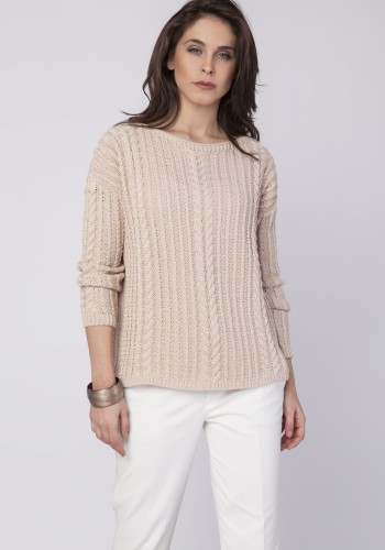 Sweter o warkoczowym splocie