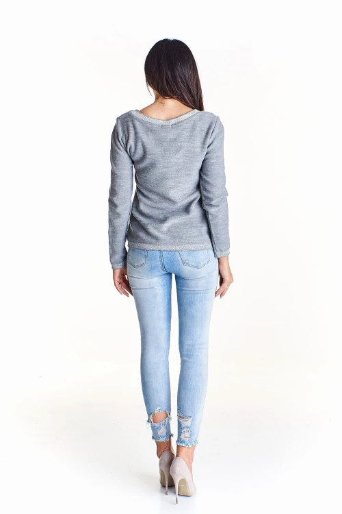 Sweter w serek z połyskującym obszyciem