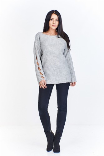 Oversiz'owy sweter z pęknieciami na rękawach  (U)