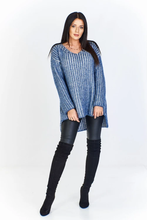Oversiz'owy sweter z grubych nici z dłuższym tyłem (U)