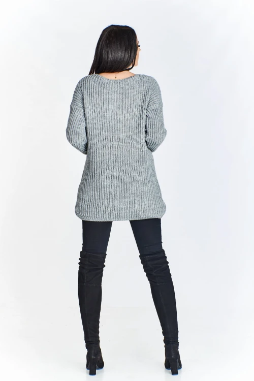 Gładki sweter z dekoltem w serek (U)