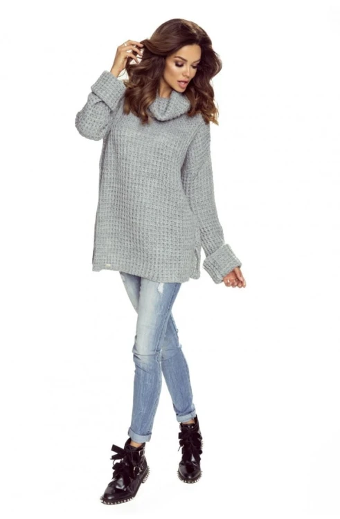 Oversiz'owy sweter z luźnym golfem  (U)